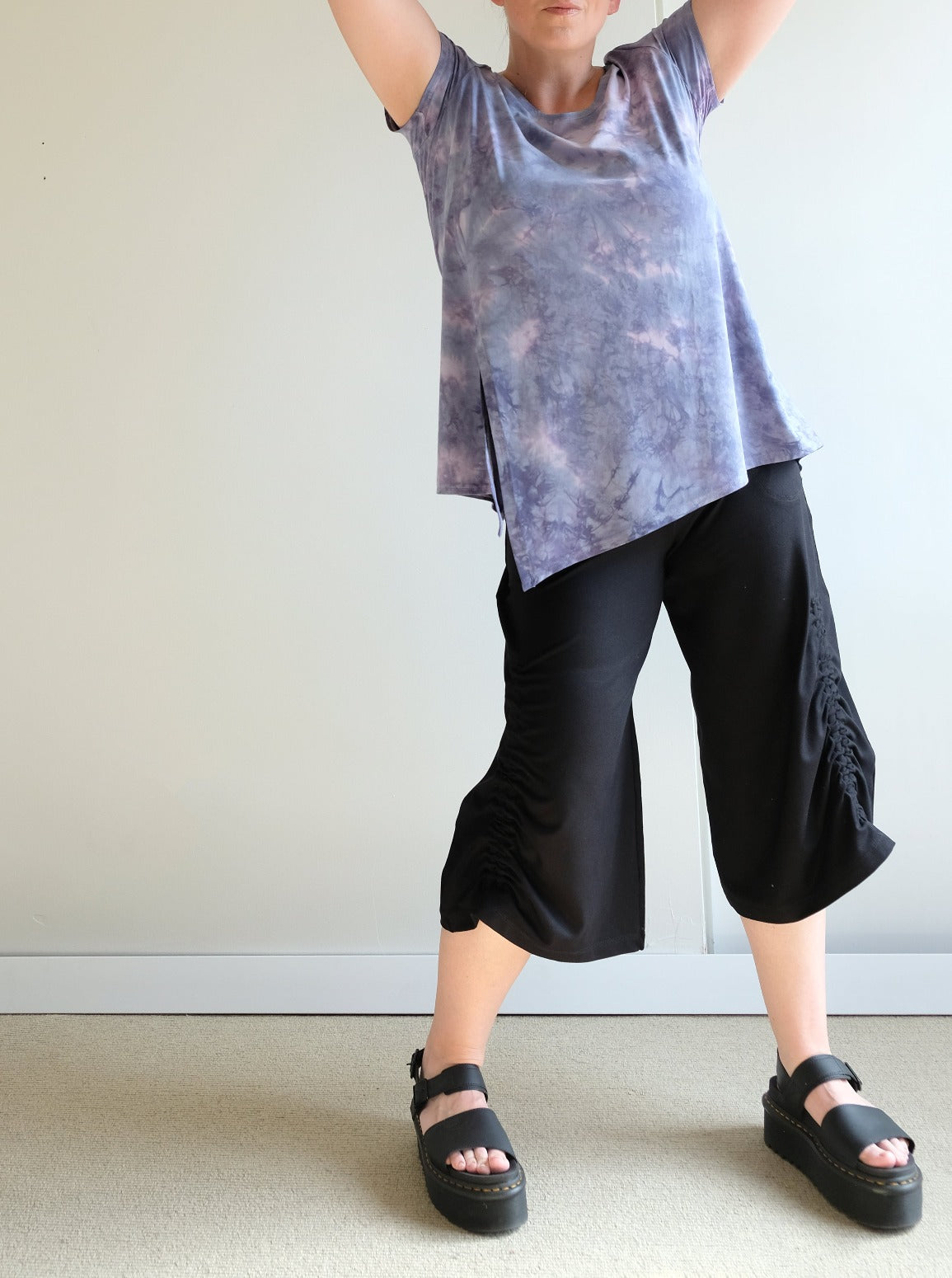 REVERSIBLE ASYMMETRIC SHORT SLEEVE TEE: Made to order