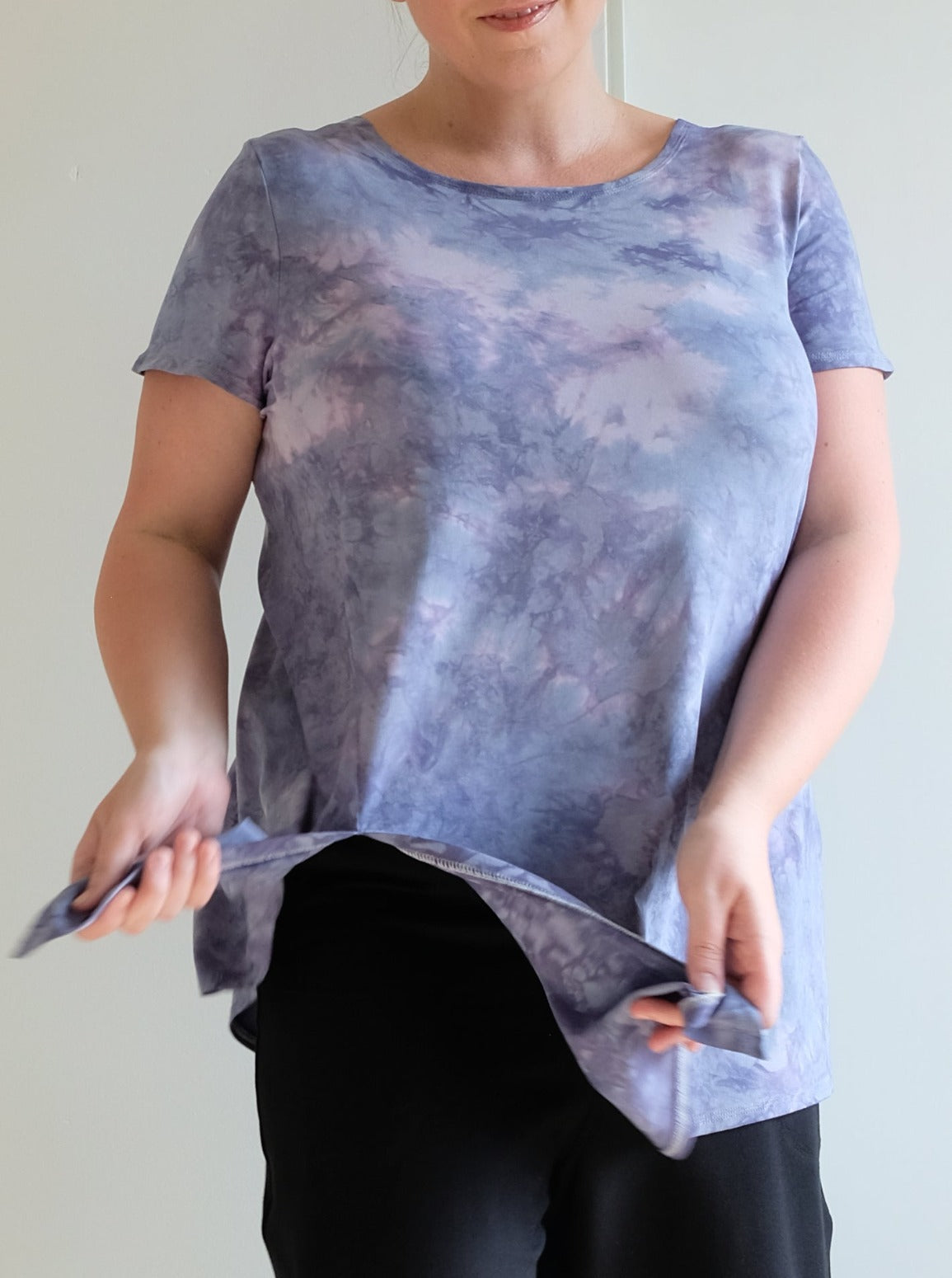 REVERSIBLE ASYMMETRIC SHORT SLEEVE TEE: Made to order