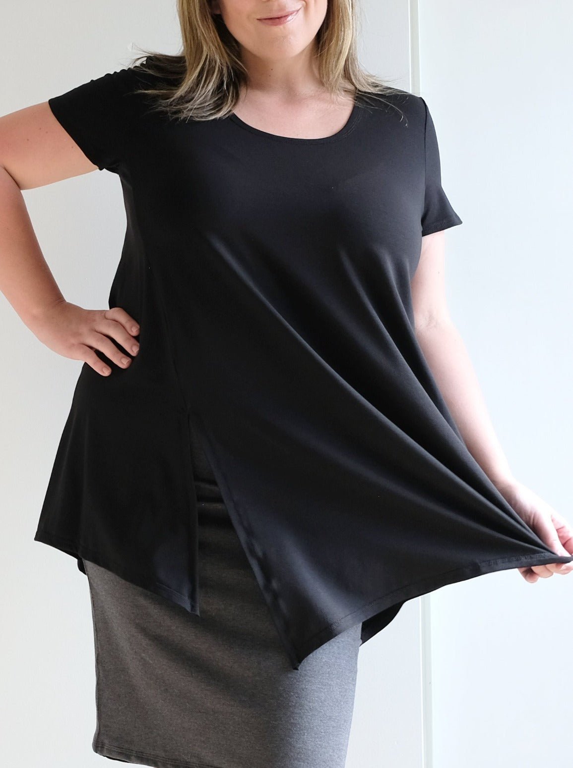 REVERSIBLE ASYMMETRIC SHORT SLEEVE TEE: Made to order