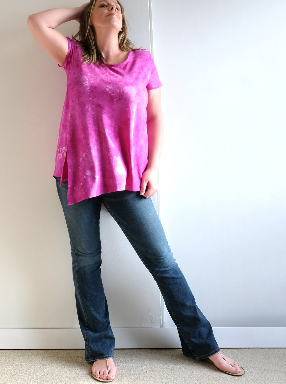 REVERSIBLE ASYMMETRIC SHORT SLEEVE TEE: Made to order