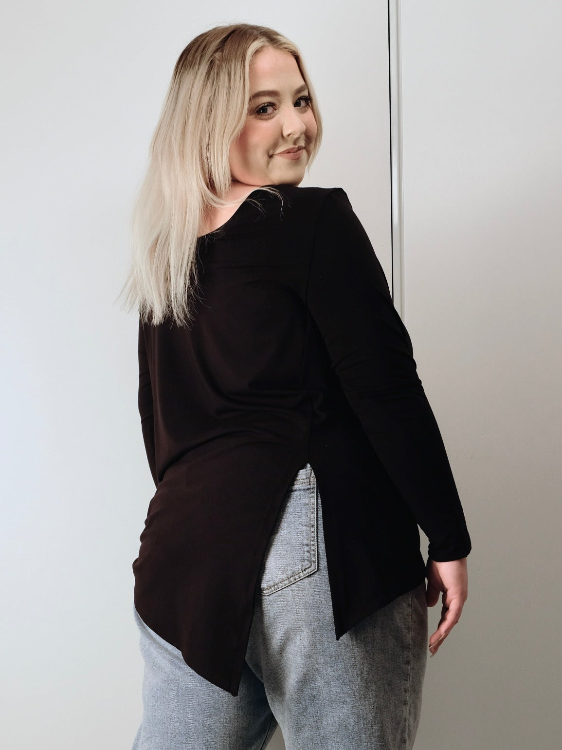 REVERSIBLE ASYMMETRIC LONG SLEEVE