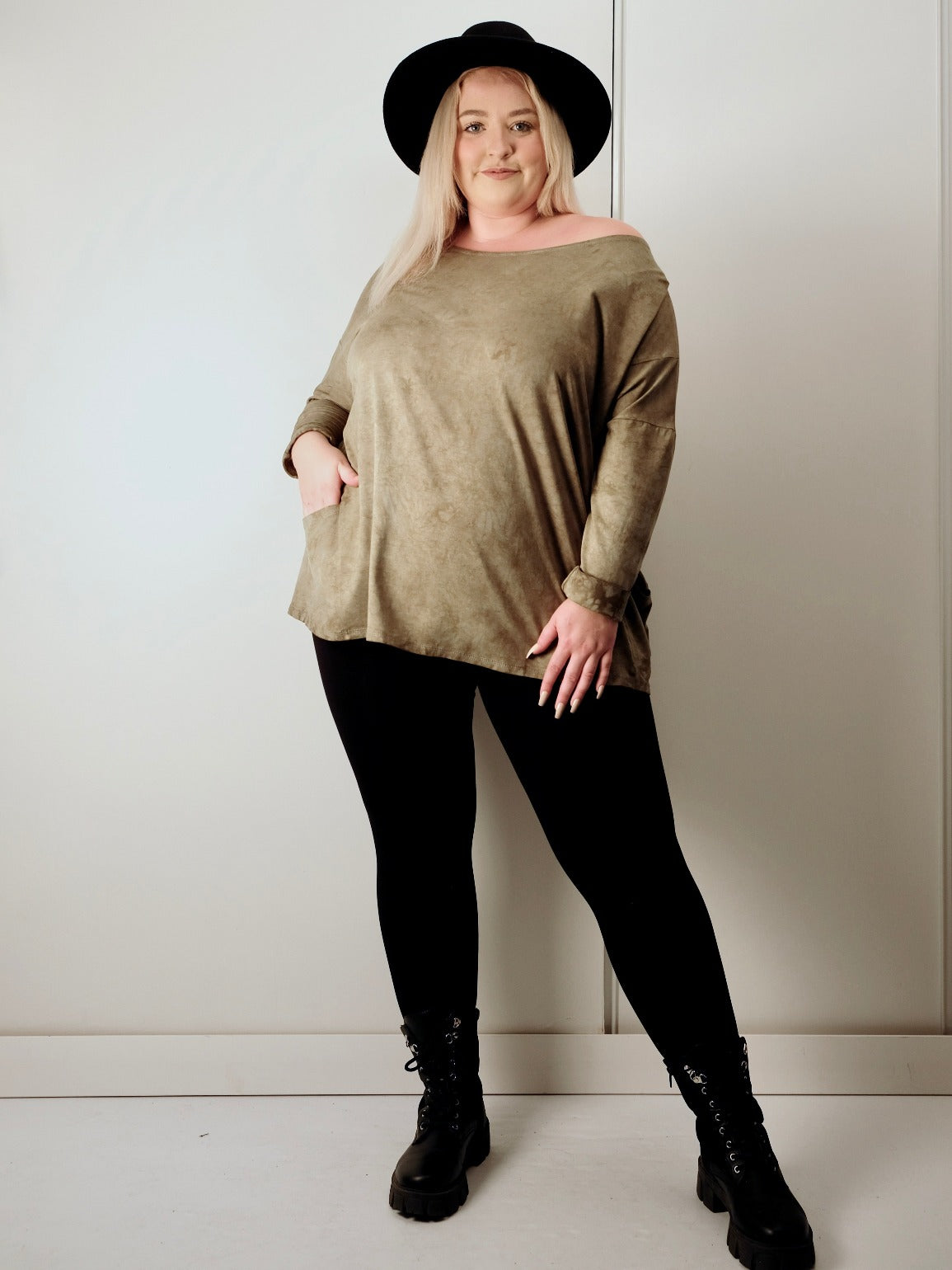 BOATNECK POCKET TUNIC