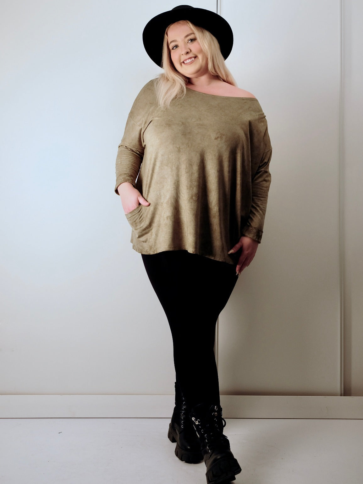 BOATNECK POCKET TUNIC