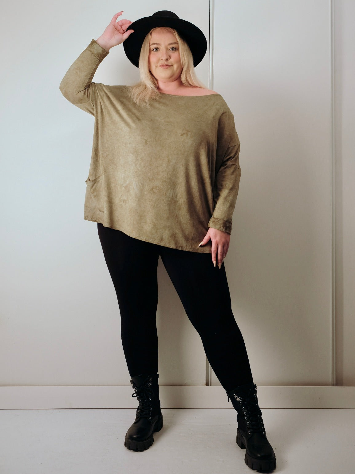 BOATNECK POCKET TUNIC